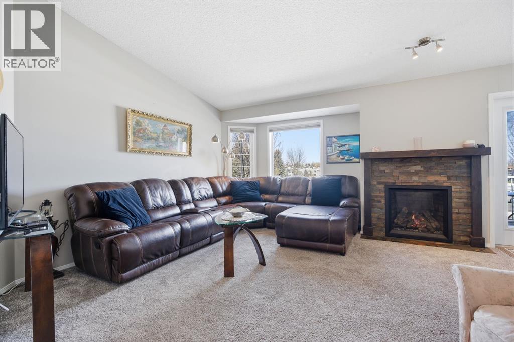 216 Valley Ridge Heights Nw, Calgary, Alberta T3B 5T3 - Photo 5 - A2297751