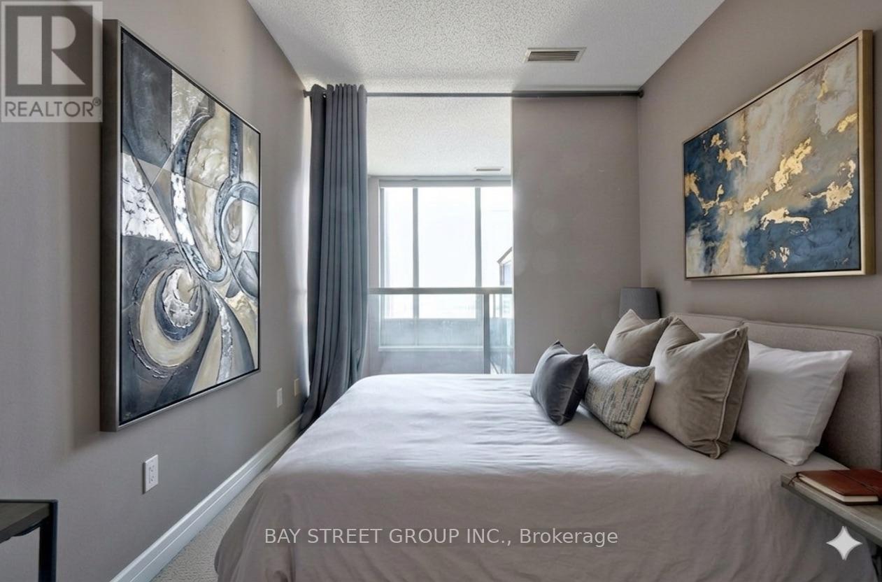 Uph3 - 1 Avondale Avenue, Toronto (Willowdale East), Ontario  M2N 7J1 - Photo 2 - C12955704