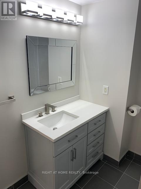 362 Dunsmore Lane, Barrie, Ontario  L4M 7B2 - Photo 5 - S12958318