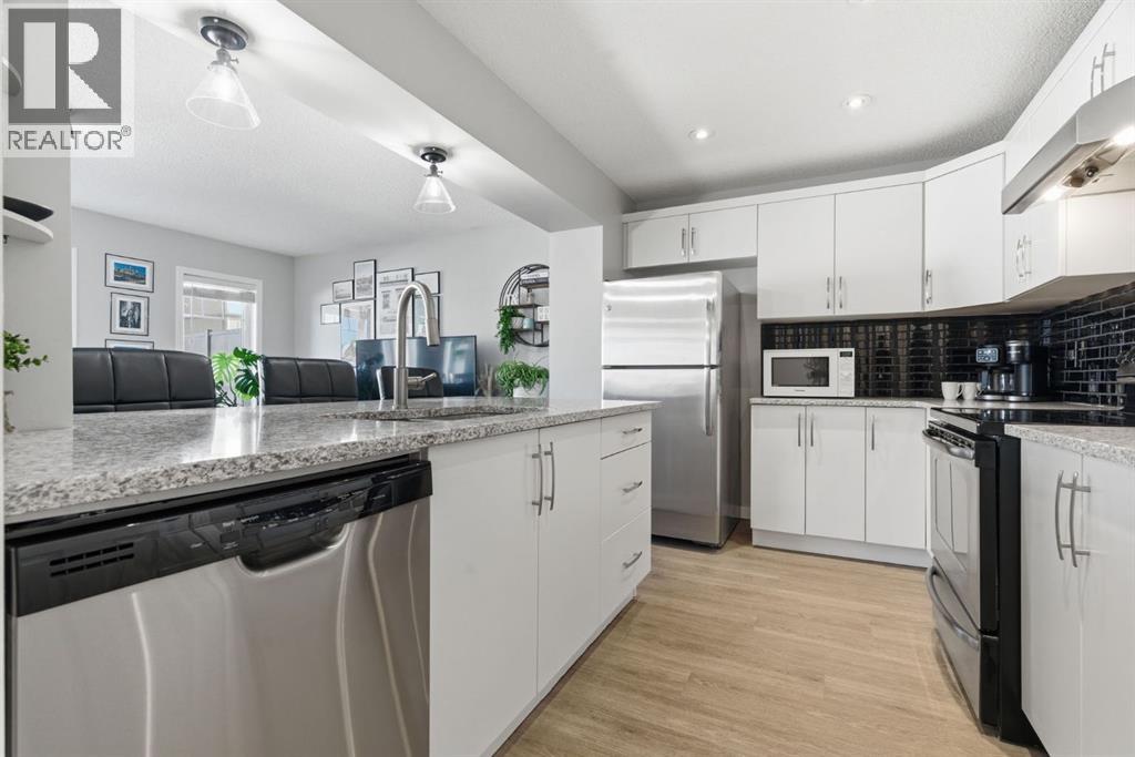 405 Windstone Grove SW, Airdrie, Alberta  T4B 2P9 - Photo 12 - A2292789