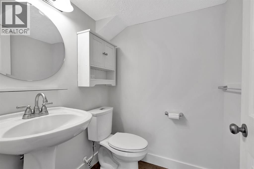 4712 Grove Hill Road Sw, Calgary, Alberta  T3E 4G2 - Photo 39 - A2293617