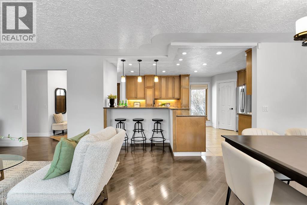 4712 Grove Hill Road Sw, Calgary, Alberta  T3E 4G2 - Photo 3 - A2293617