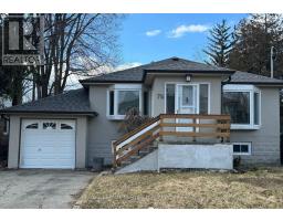 76 THIRTY EIGHTH STREET, Toronto, Ontario