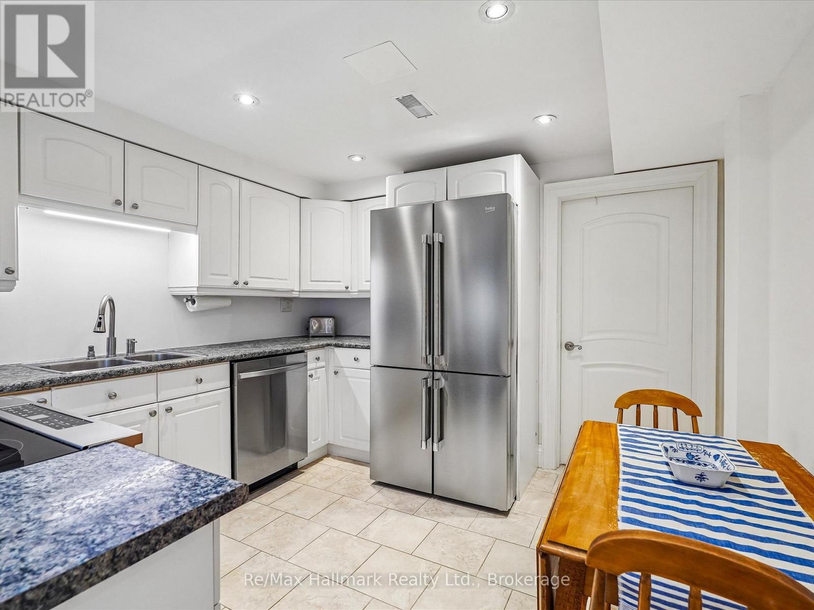 169 Morrison Road, Oakville, Ontario  L6J 4J3 - Photo 26 - W12947694