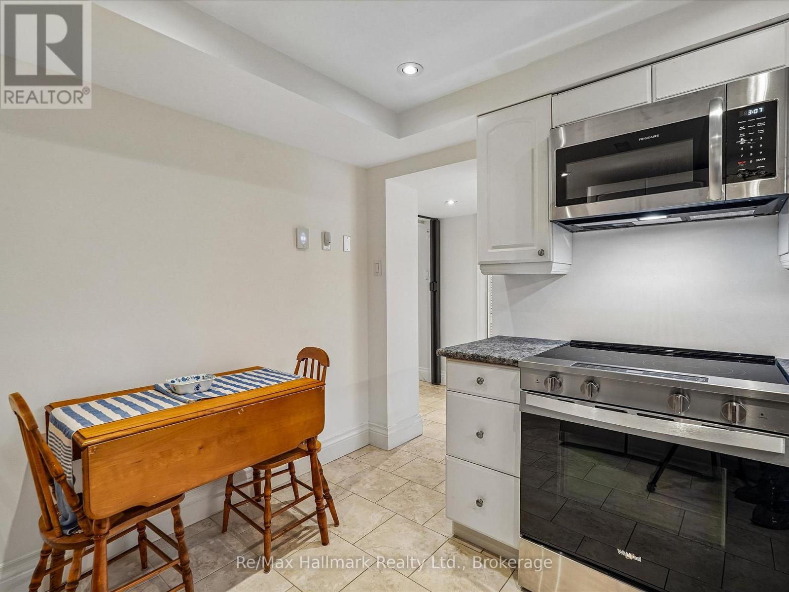 169 Morrison Road, Oakville, Ontario  L6J 4J3 - Photo 29 - W12947694