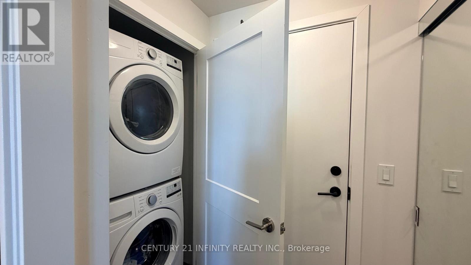 3103 - 4130 Parkside Village Drive, Mississauga, Ontario  L5B 0L7 - Photo 6 - W12958348