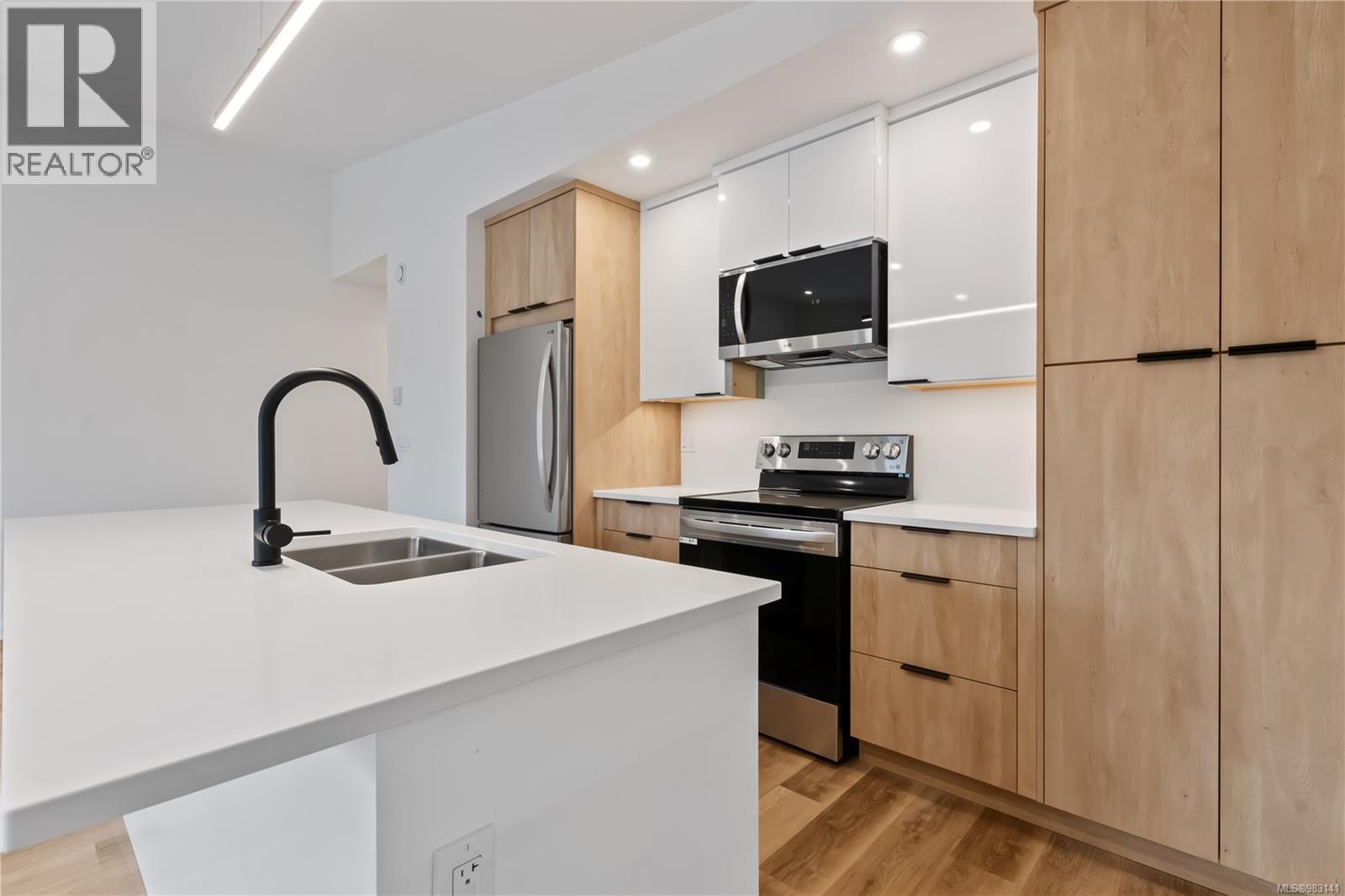 201 1683 Larch Rd, Ucluelet, British Columbia  V0R 3A0 - Photo 2 - 983141