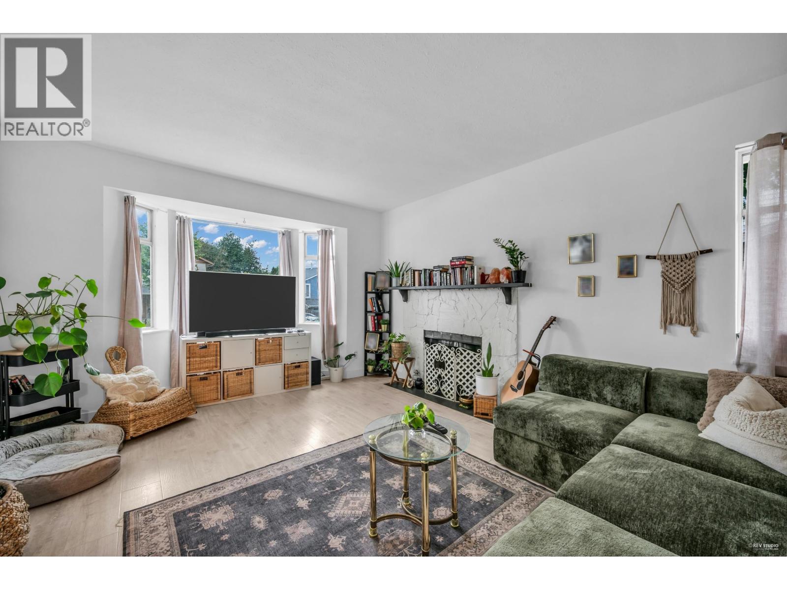 22641 Kendrick Loop, Maple Ridge, British Columbia  V2X 8Y9 - Photo 3 - R3106883