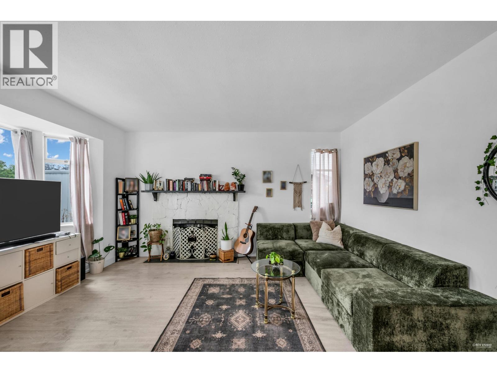 22641 Kendrick Loop, Maple Ridge, British Columbia  V2X 8Y9 - Photo 4 - R3106883