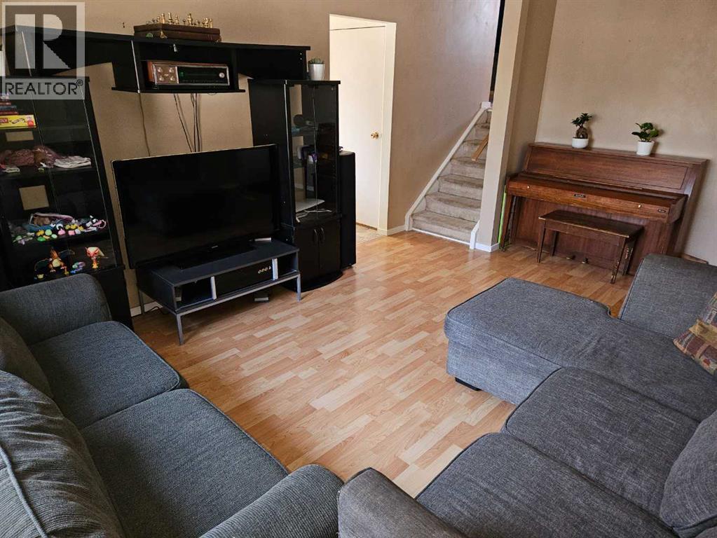 60 Erin Croft Place SE, Calgary, Alberta  T2B 2V3 - Photo 9 - A2298862