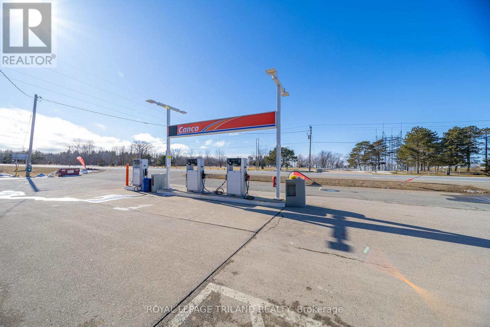 71146 Bluewater Highway, South Huron, Ontario  N0M 1T0 - Photo 11 - X12958398