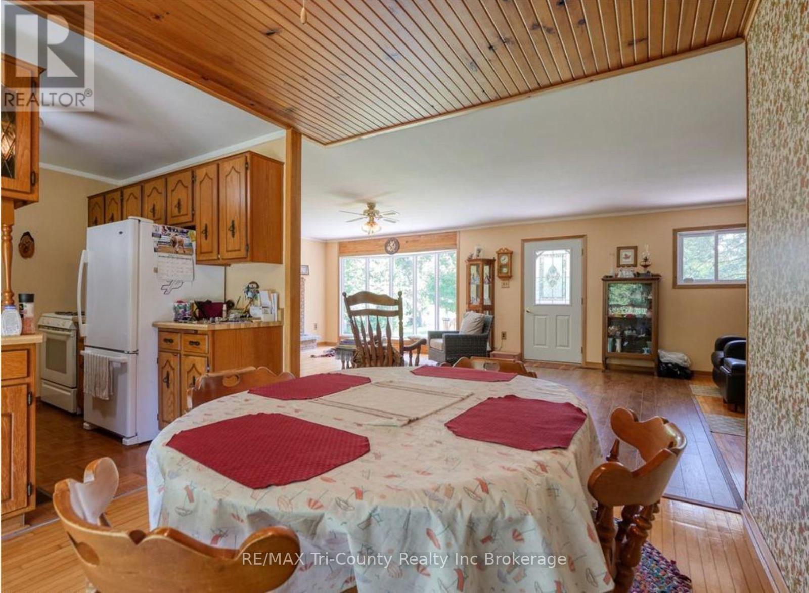 889 Norfolk County 28 Road, Norfolk, Ontario  N0E 1G0 - Photo 12 - X12958364