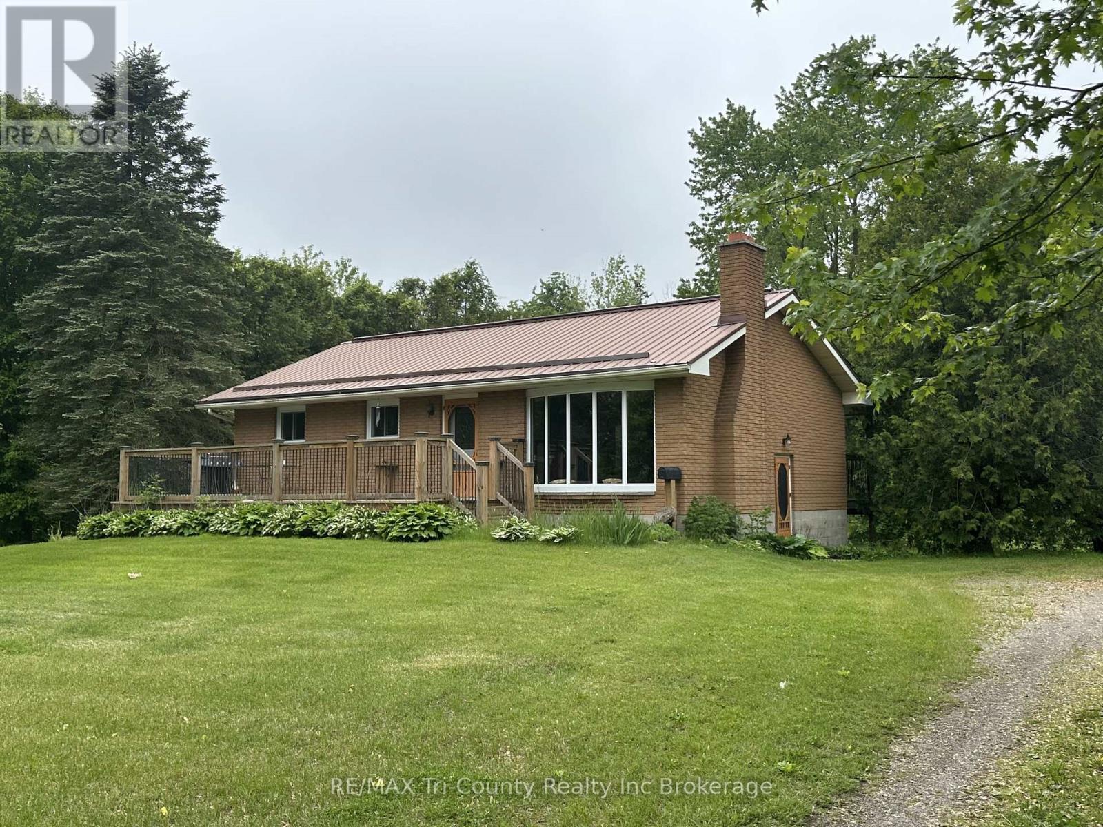 889 Norfolk County 28 Road, Norfolk, Ontario  N0E 1G0 - Photo 2 - X12958364