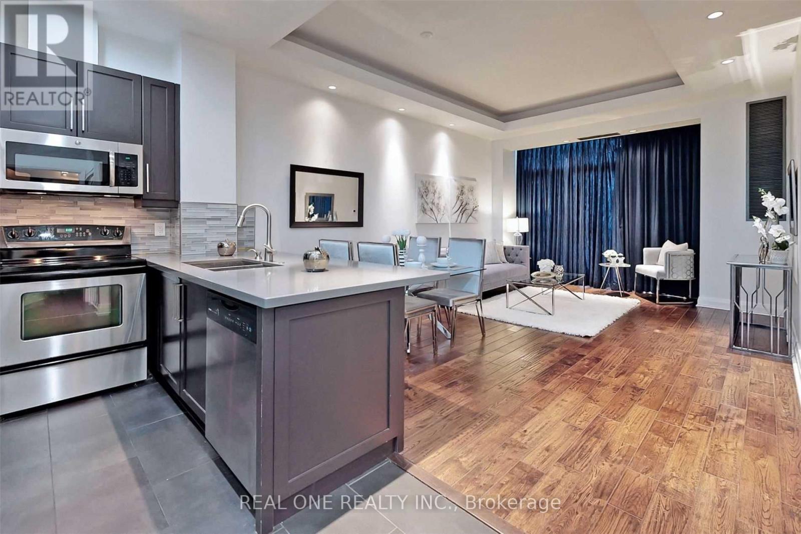 301 - 8 WELLESLEY STREET E, Toronto, Ontario