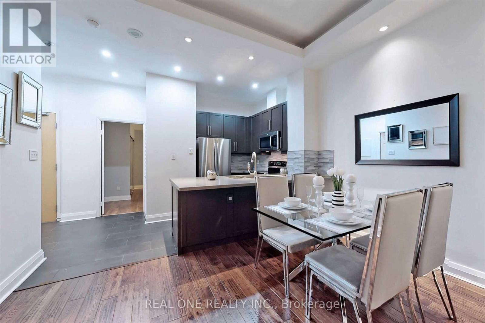 301 - 8 Wellesley Street E, Toronto, Ontario  M4Y 3B2 - Photo 5 - C12958354