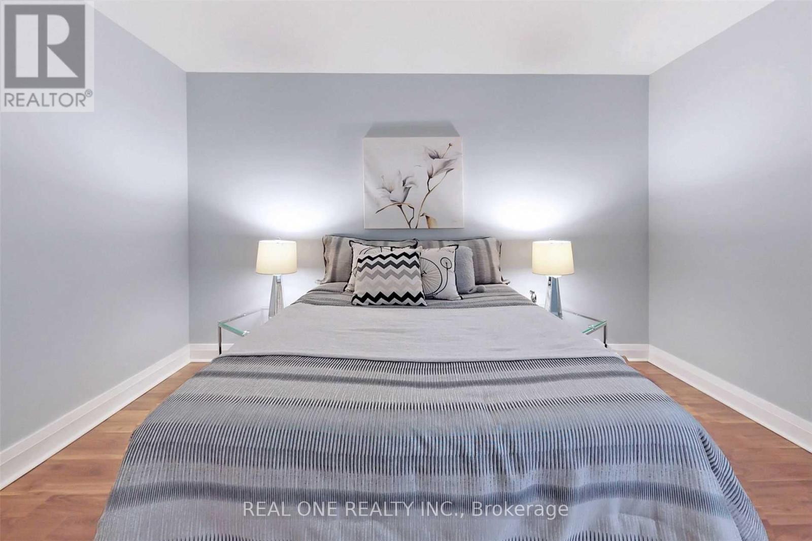 301 - 8 Wellesley Street E, Toronto, Ontario  M4Y 3B2 - Photo 8 - C12958354