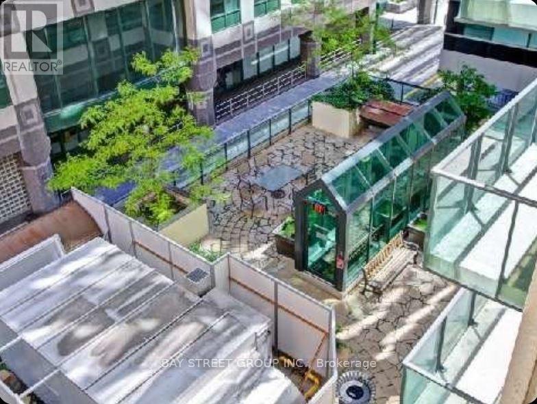 504 - 263 Wellington Street W, Toronto, Ontario  M5V 3E6 - Photo 7 - C12958374