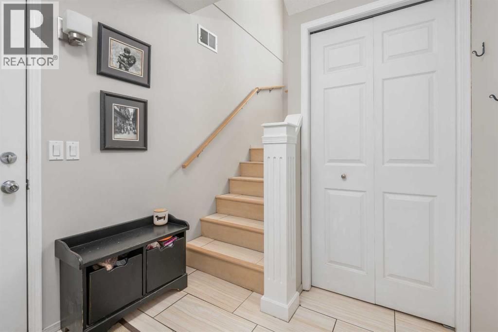 2504, 7171 Coach Hill Road, Calgary, Alberta  T3H 3R7 - Photo 5 - A2294909