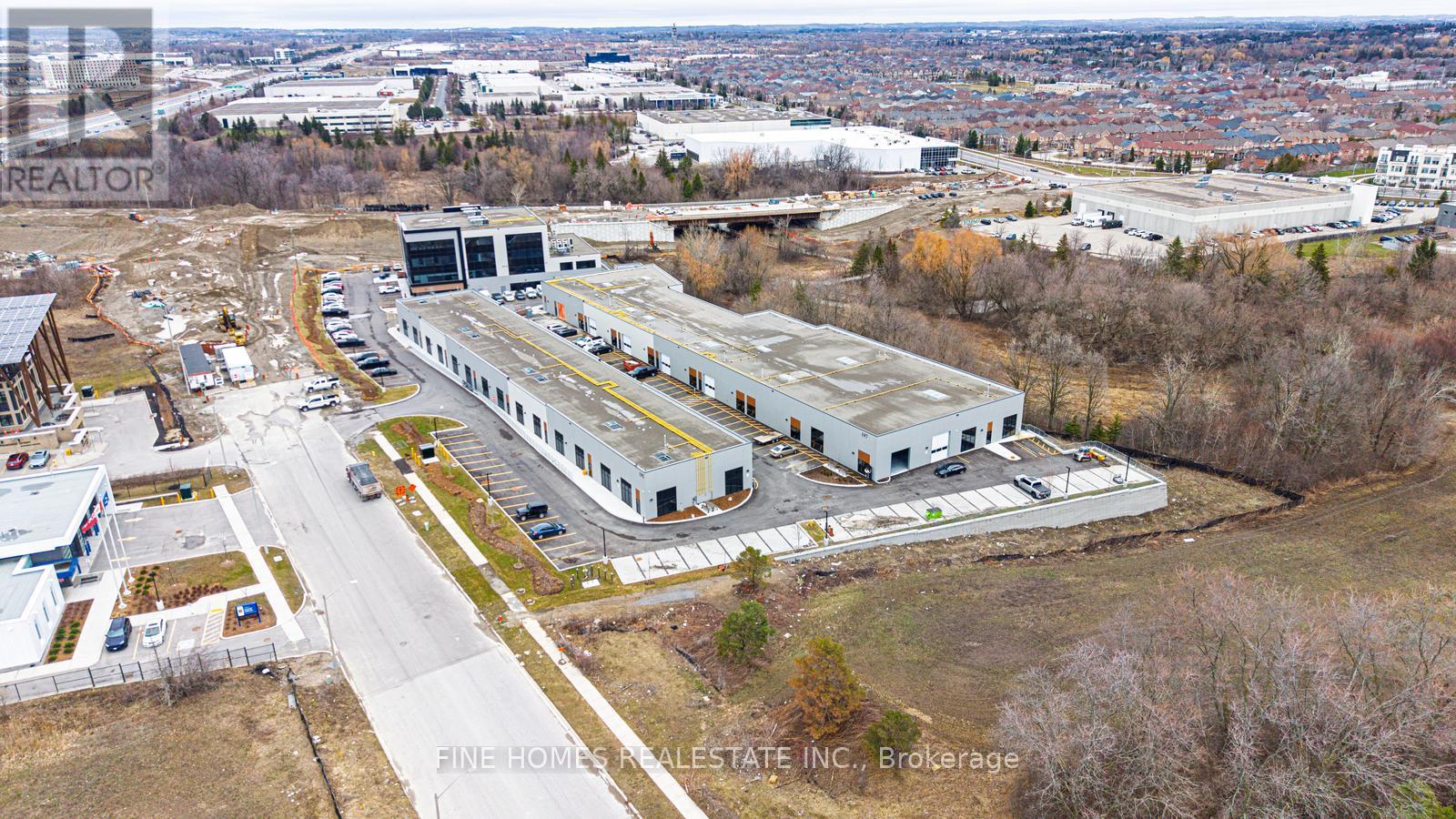 108&109 - 197 Cachet Woods Court, Markham, Ontario  L6C 0Z8 - Photo 11 - N12958378