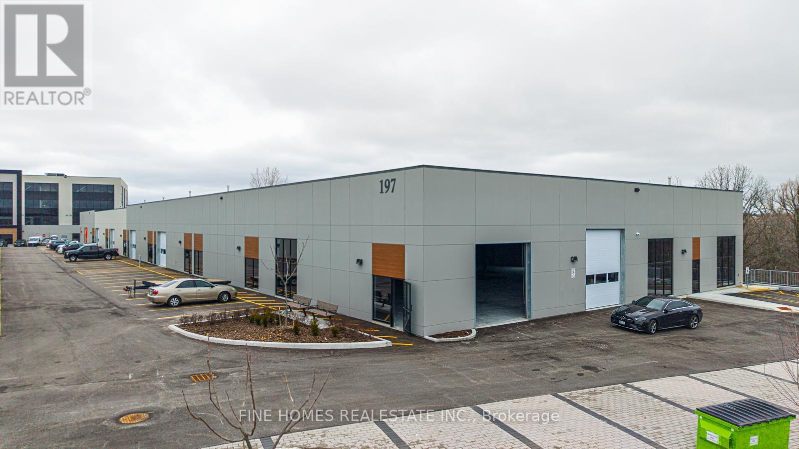 108&109 - 197 Cachet Woods Court, Markham, Ontario  L6C 0Z8 - Photo 3 - N12958378