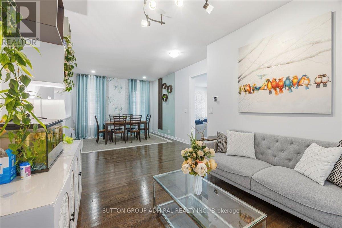 10 Usherwood Street, Aurora, Ontario  L4G 7W6 - Photo 18 - N12958388