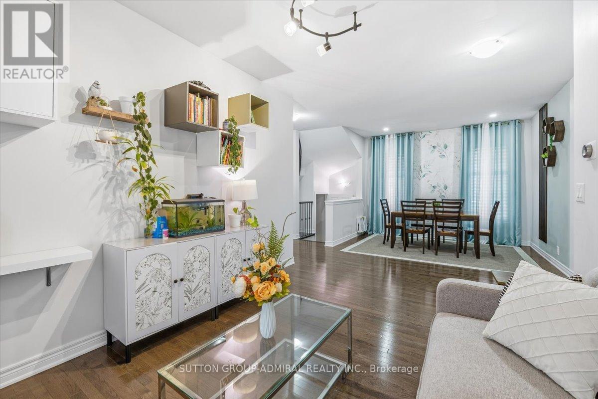 10 Usherwood Street, Aurora, Ontario  L4G 7W6 - Photo 19 - N12958388