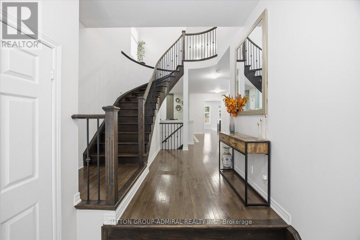 10 Usherwood Street, Aurora, Ontario  L4G 7W6 - Photo 22 - N12958388