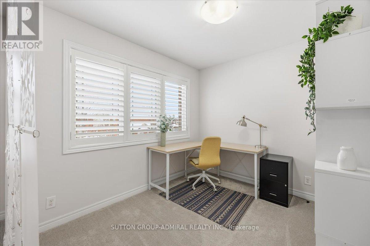 10 Usherwood Street, Aurora, Ontario  L4G 7W6 - Photo 26 - N12958388