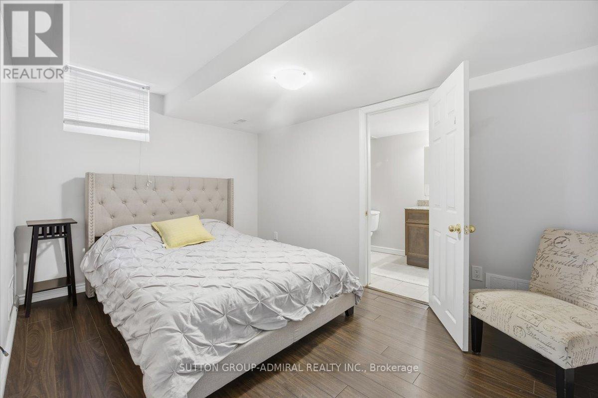 10 Usherwood Street, Aurora, Ontario  L4G 7W6 - Photo 39 - N12958388