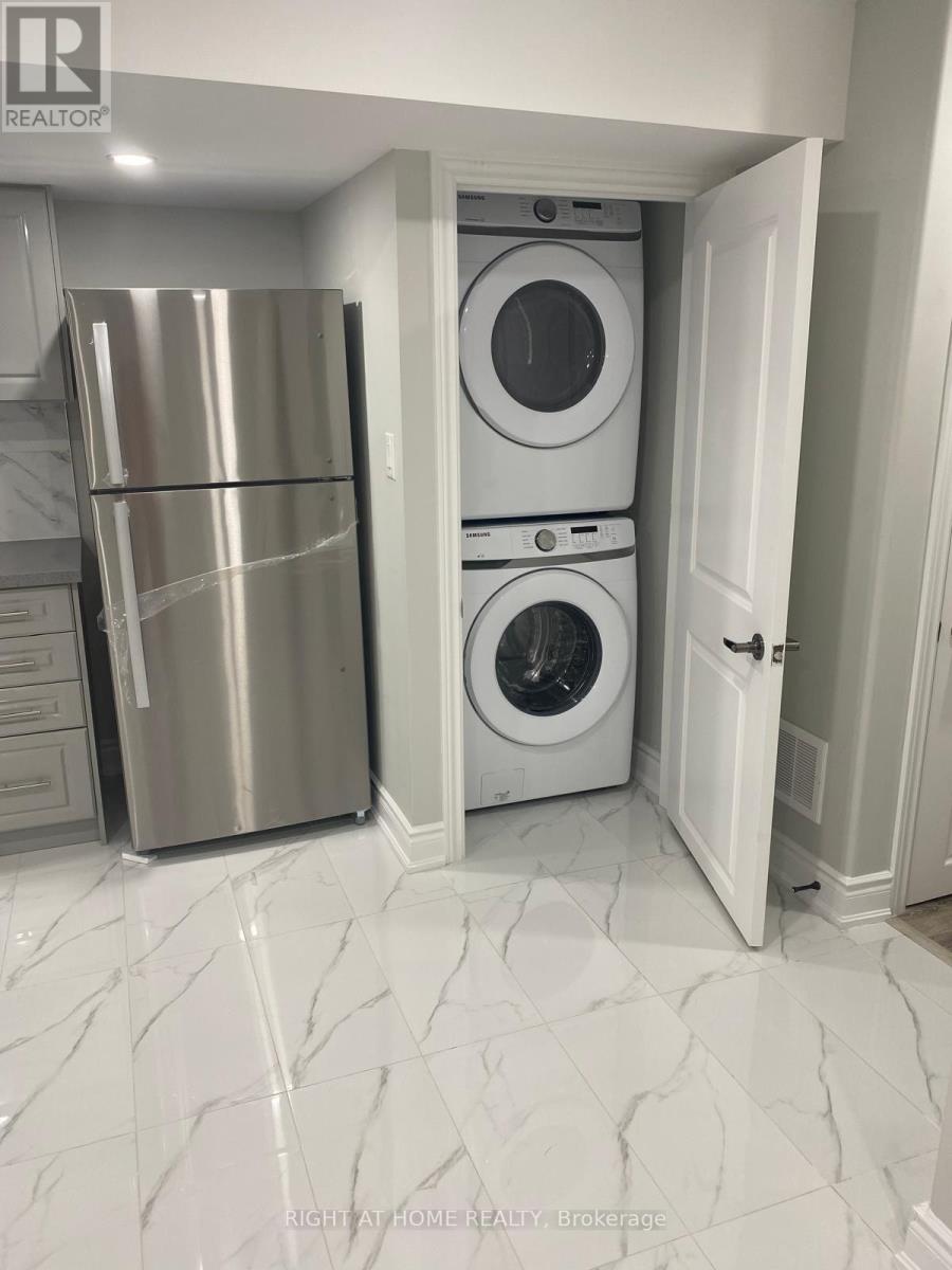 Basement - 409 Comiskey Crescent, Mississauga, Ontario  L5W 0C6 - Photo 26 - W12958390