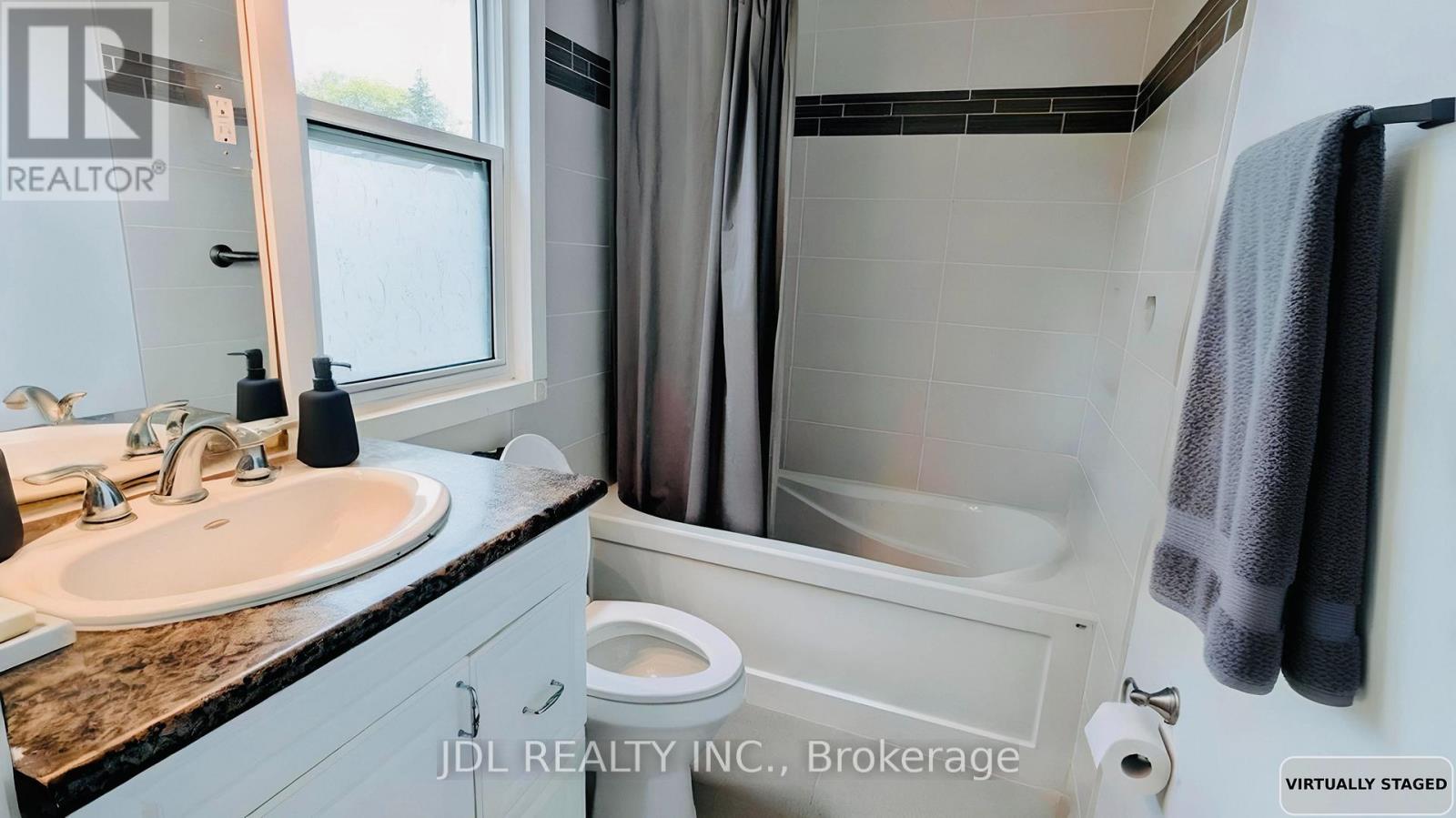 5 - 431 Keats Way, Waterloo, Ontario  N2L 5S7 - Photo 10 - X12958352