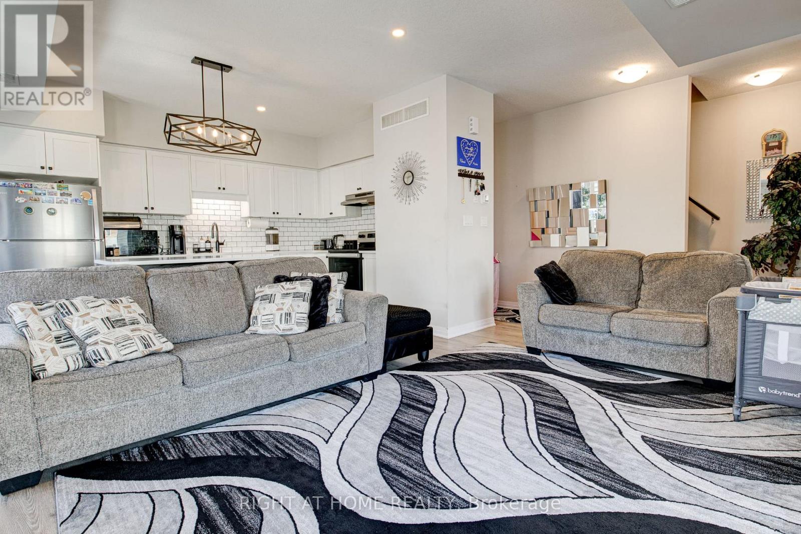 34 Vitality Drive, Kitchener, Ontario  N2R 0R7 - Photo 10 - X12958372