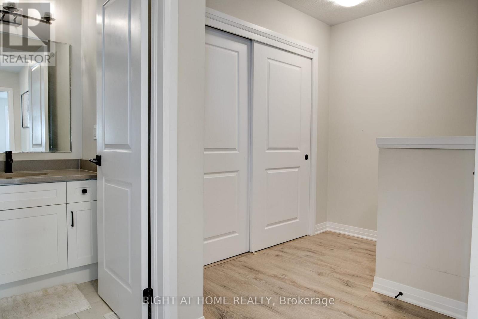 34 Vitality Drive, Kitchener, Ontario  N2R 0R7 - Photo 3 - X12958372