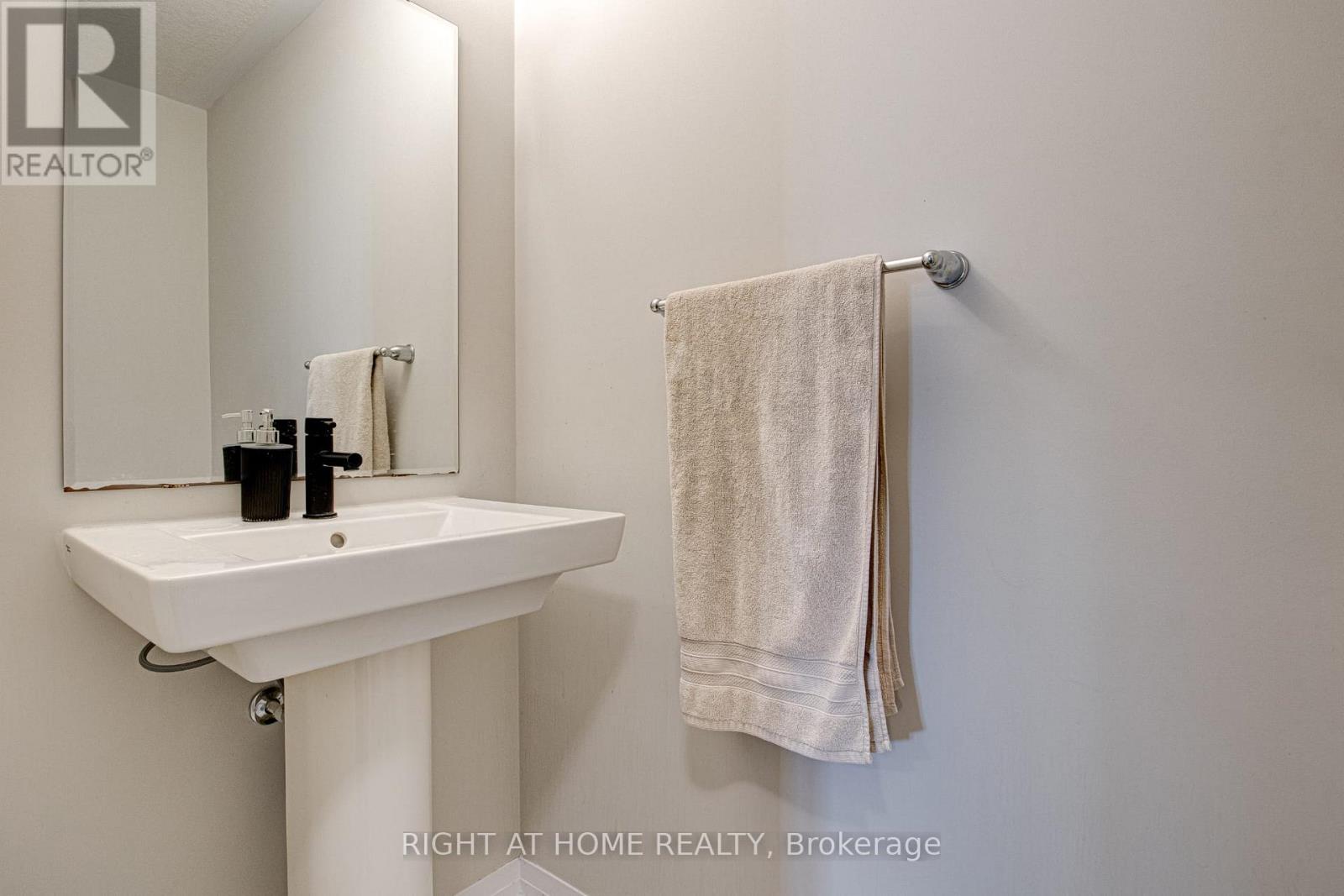 34 Vitality Drive, Kitchener, Ontario  N2R 0R7 - Photo 46 - X12958372