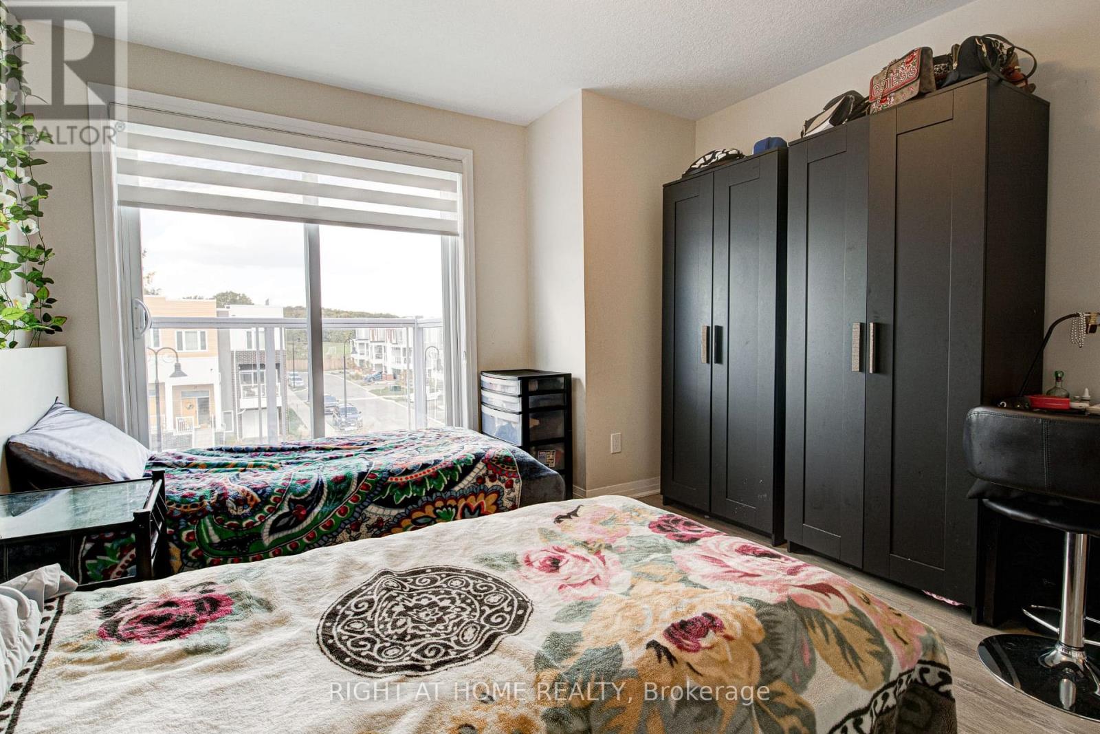 34 Vitality Drive, Kitchener, Ontario  N2R 0R7 - Photo 5 - X12958372