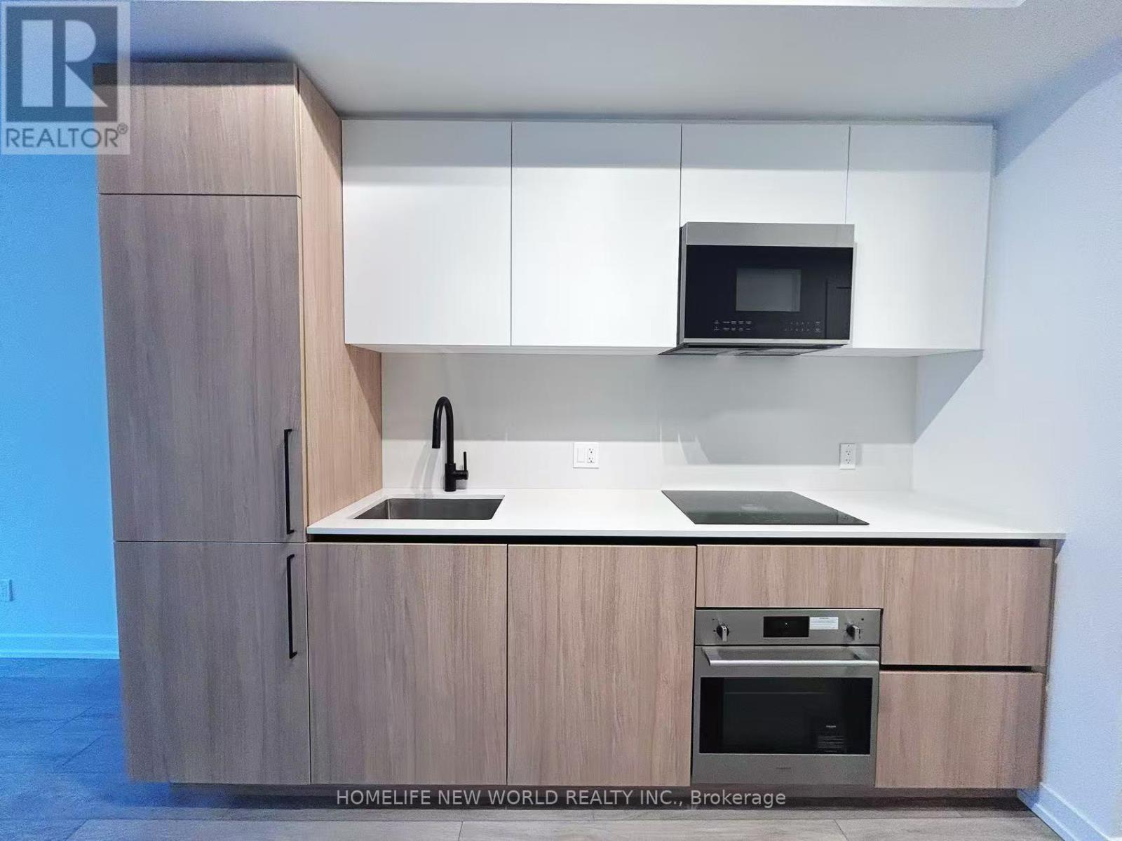 605 - 35 PARLIAMENT STREET, Toronto, Ontario