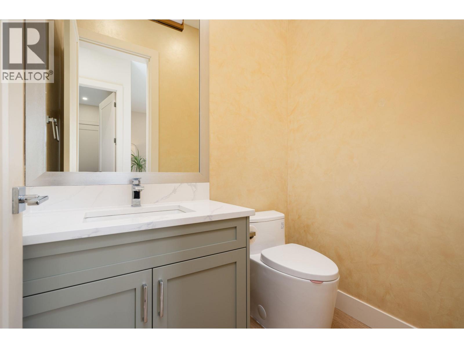 Listing Picture 15 of 31 : 9551 RYAN CRESCENT, Richmond / 烈治文 - 魯藝地產 Yvonne Lu Group - MLS Medallion Club Member