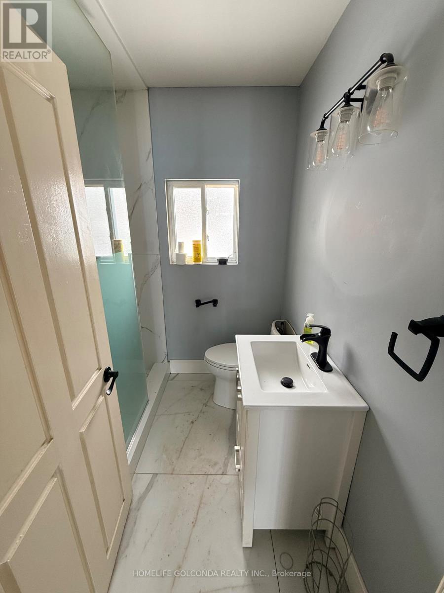 46 Elm Grove Avenue S, Richmond Hill, Ontario  L4E 2V3 - Photo 10 - N12862908