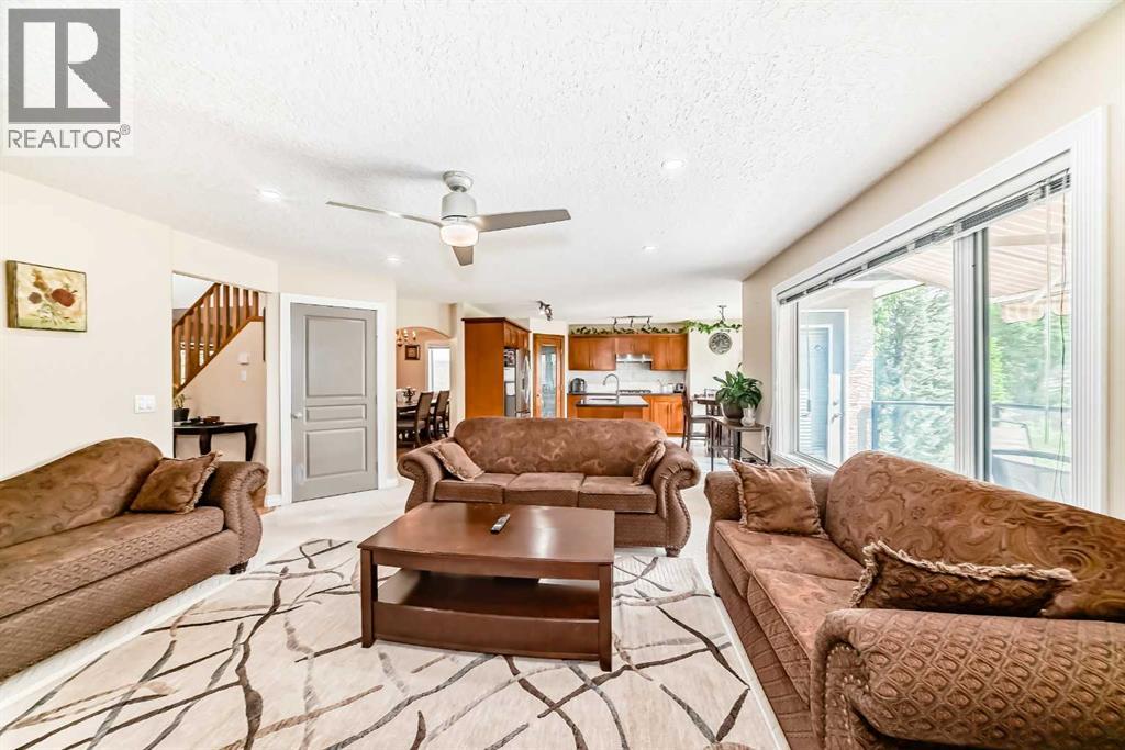 146 Scenic View Close, Calgary, Alberta  T3L 1Z4 - Photo 17 - A2299027