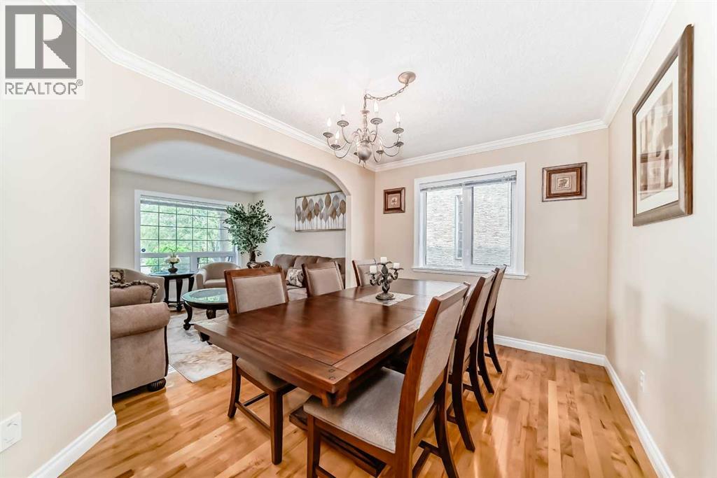 146 Scenic View Close, Calgary, Alberta  T3L 1Z4 - Photo 7 - A2299027