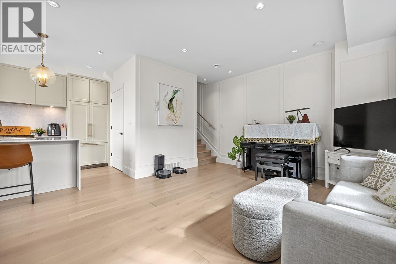 986 Renfrew Street, Vancouver, British Columbia  V5K 4B8 - Photo 10 - R3103225