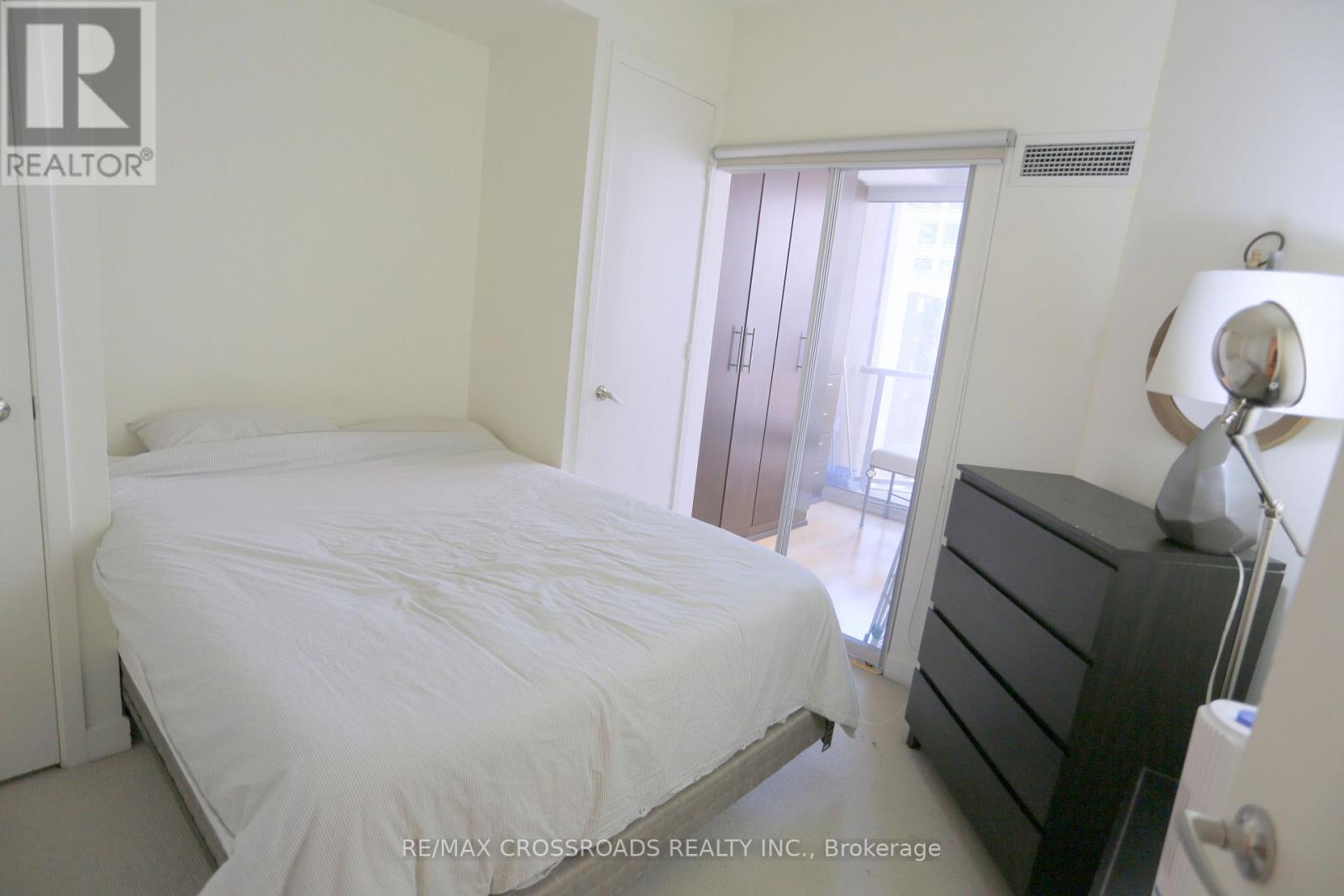 1212 - 85 Bloor Street E, Toronto, Ontario  M4W 3Y1 - Photo 11 - C12958416