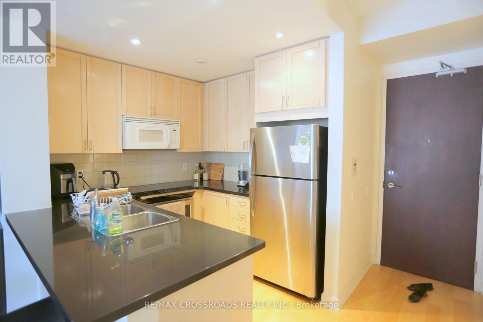 1212 - 85 Bloor Street E, Toronto, Ontario  M4W 3Y1 - Photo 4 - C12958416