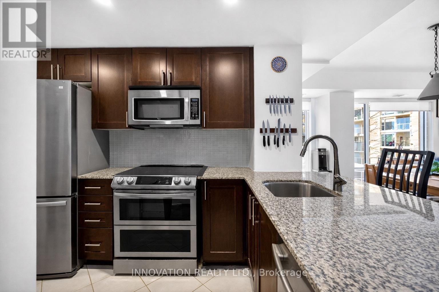 301 - 250 Lett Street, Ottawa, Ontario  K1R 0A8 - Photo 4 - X12760902