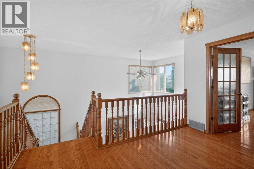 115 Strathaven Circle SW, Calgary, Alberta  T3H 2K8 - Photo 18 - A2296918