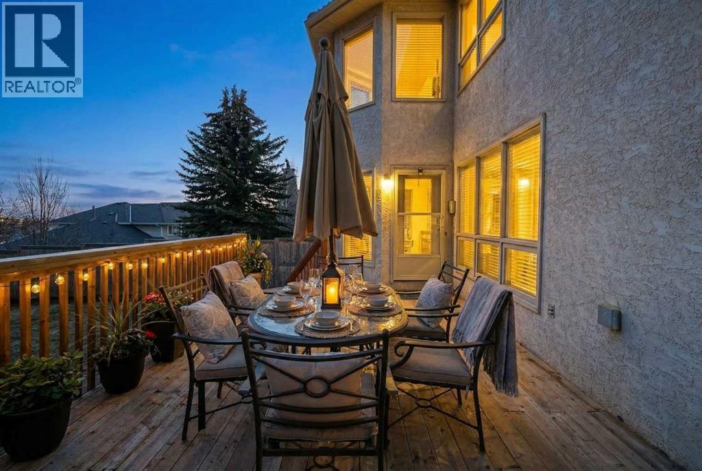 115 Strathaven Circle SW, Calgary, Alberta  T3H 2K8 - Photo 4 - A2296918