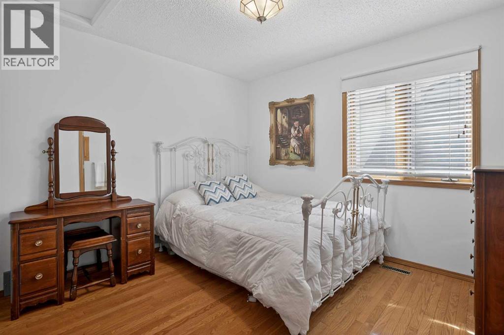 115 Strathaven Circle SW, Calgary, Alberta  T3H 2K8 - Photo 30 - A2296918