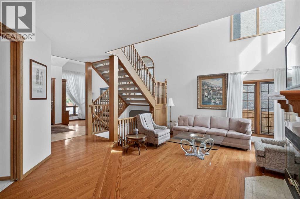 115 Strathaven Circle SW, Calgary, Alberta  T3H 2K8 - Photo 7 - A2296918