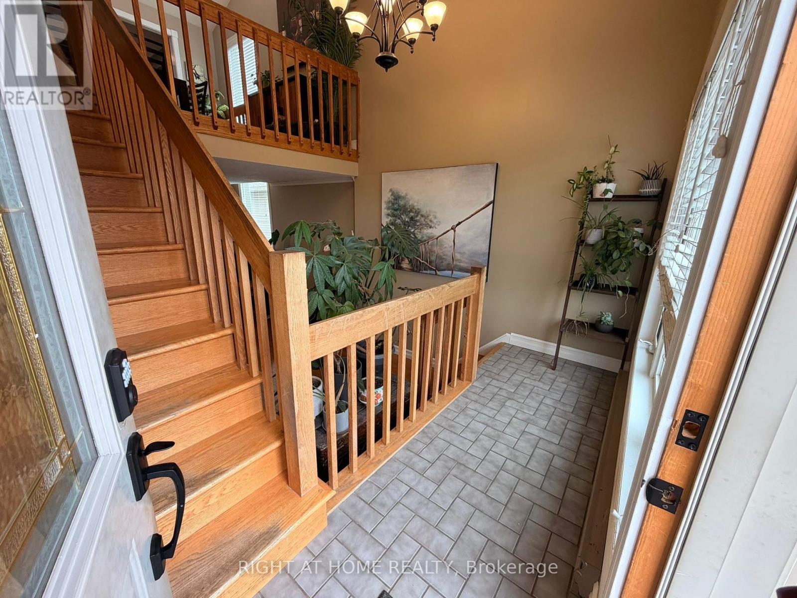 786 8th Street E, Owen Sound, Ontario  N4K 1L9 - Photo 3 - X12958210