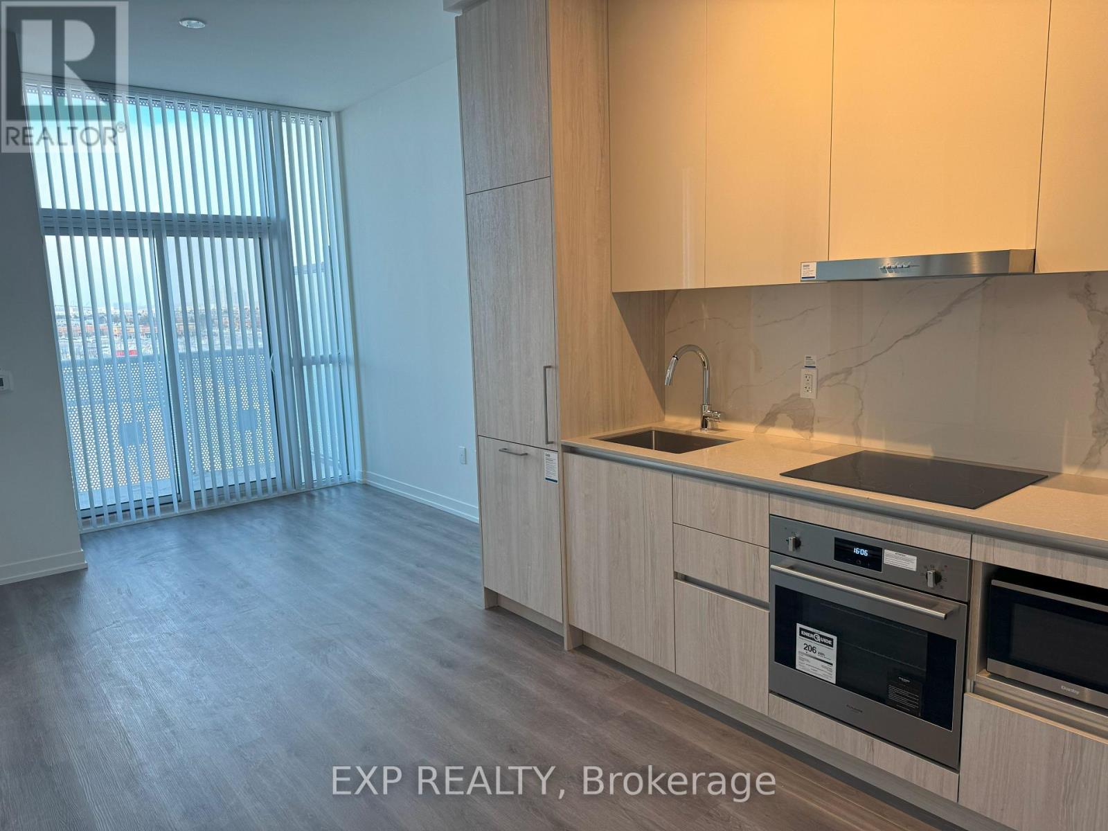 615 - 225 Commerce Street, Vaughan, Ontario  L4K 0R1 - Photo 8 - N12958400